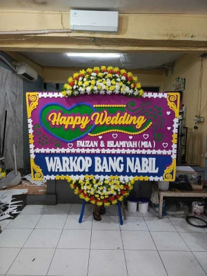 Papan Bunga di Beji